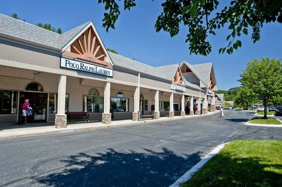 Tanger Outlets Blowing Rock